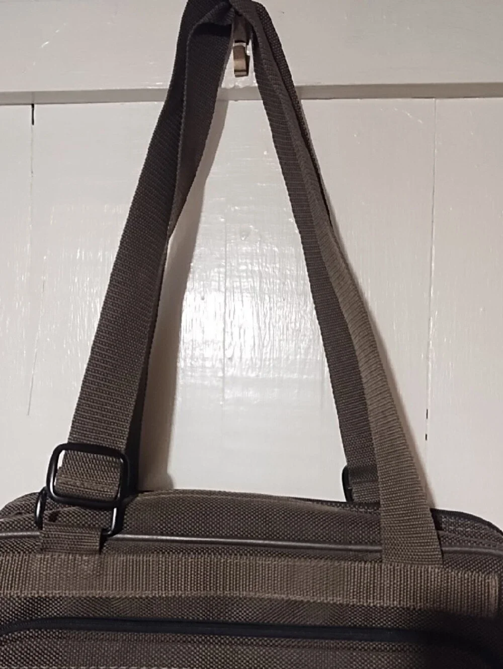 Vintage Men's Shoulder Bag in Dark Olive Green Or Black Classic Carry Case VGC.
